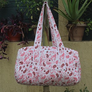 Pink Paisley Print Quilted Duffle Bag With Zipper Closure <b>Large</b> Capacity Travel Weekender Bag - Product Image 4