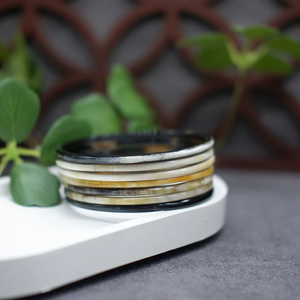 Brazalete de cuerno de búfalo natural auténtico, lacado, de color natural, brazalete de cuerno, regalo para mujer de Perfect Enterprises - Product Image 3