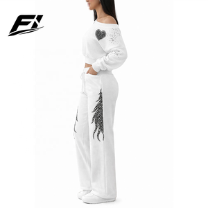 Ensemble deux pièces pour femme, blanc, avec strass en forme de cœur, pantalon large, sweat-shirt à épaules dénudées, tenue décontractée streetwear, ensemble assorti pour se détendre - Product Image 3