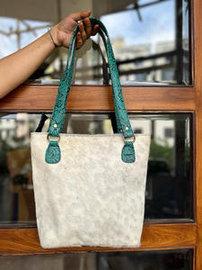 Bolsos de mano de cuero de piel sintética de estilo occidental único para mujer, bolsos de mano Vintage de piel con estampado de Color en relieve - Product Image 5