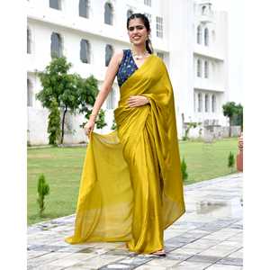 Ensemble de saris traditionnels en soie satinée verte avec motifs peints à la main, taille unique, pour mariages, fêtes, tenue de plage, toutes saisons - Product Image 1