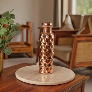 Bouteille en cuivre diamantée, créations antiques, cuivre pur, ayurvédique, gravée, martelée, écologique, design classique, pour usage domestique, eau - Product Image 6