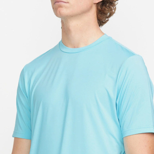 T-shirt de sport anti-UV bleu clair à manches courtes pour homme, séchage rapide, éco-responsable, en Spandex/Polyester, évacuation de l'humidité, idéal pour la course et la gym - Product Image 5