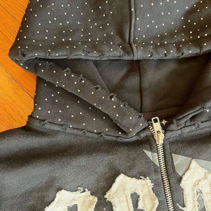 Hoodies streetwear en coton 100% fabriqués au Pakistan, personnalisés, délavés, les plus vendus pour l'hiver, à prix abordables, confortables, avec les dernières patchs tendance - Product Image 3