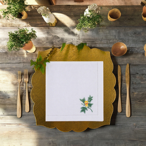 Serviette en lin brodée d'un bouquet de marguerites, un design frais et lumineux ajoute un charme vivant aux repas quotidiens - Product Image 3