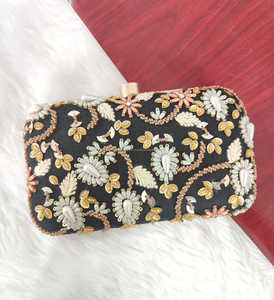 Diseñador de lujo de seda bordado borla perla embrague pesado nupcial fiesta bolsa con cadenas decoración regalo de boda - Product Image 4