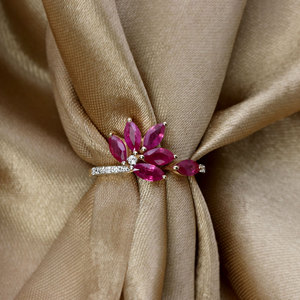Bague florale en or jaune 14 carats avec rubis naturel et diamants pour femme |   Bijoux en pierres précieuses de coupe marquise, vente en gros, OEM, ODM - Product Image 4