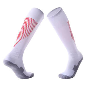 Chaussettes de compression athlétiques pour hommes HEAVYWEIGHT, respirantes et performantes pour la course à pied, le sport, la gym et le cyclisme - Product Image 4
