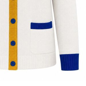 Cardigan boutonné Sigma Gamma Rho – Pull en maille brodé de lettres grecques de qualité supérieure, col en V classique, style décontracté pour sororité - Product Image 6