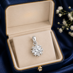 Elegante colgante de diamante con forma de corazón |   Collar de Oro de 10K con Corte Excelente y Solitario |   Regalo de Joyería Romántica para Mujer - Product Image 2