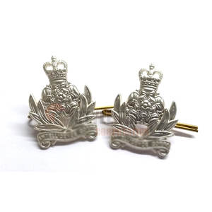 Insignias de Acero de Alta Calidad con Detalles en Relieve y Acabado Resistente a los Arañazos para Uso Diario - Product Image 2