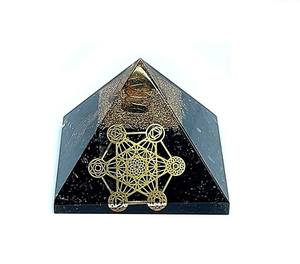 Pyramide d'orgonite en pyrite en gros, cristal de guérison naturel, design arbre de vie, pyramide d'énergie orgone à vendre chez Aameena Agate - Product Image 1