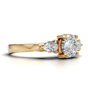 Anillo de Lujo de Oro Amarillo/Blanco y Oro Rosa de 18K con Tres Diamantes Cultivados en Laboratorio - Product Image 4