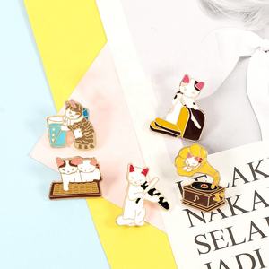 เข็มกลัดติดปกเสื้อรูปแมว,เข็มกลัดแฟชั่นลายการ์ตูนขนมปังสำหรับดื่ม - Product Image 1