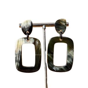 Pendientes de cuerno de nuevo estilo de lujo para mujer Forma de ala de puño de corte princesa clásico - Product Image 3