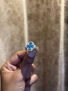 Anillo de Lujo con Flor de Trébol y Moissanita Azul para Mujer, Anillo de Destaque con Halo Brillante, Elegante Regalo de Aniversario, Diseño de Joyería - Product Image 2