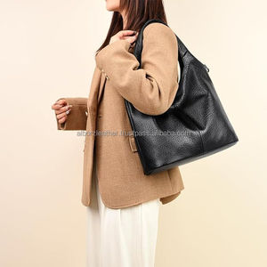 Bolso de mano Hobo de lujo hecho a mano con logotipo personalizado para mujer, bolso de mano Hobo de cuero genuino con gran capacidad, elegante y a la moda - Product Image 6