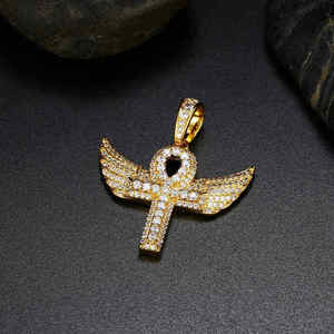 Colgante de Cruz con Alas de Ángel en Color Dorado, Amuleto de Moissanita con Piedra de Corte Redondo, Joyería para Uso Diario - Product Image 1