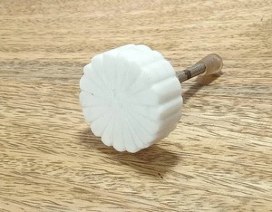 Perillas de Resina y Madera de la Mejor Calidad para Cocina y Dormitorio, para Armarios, Roperos y Cómodas - Fabricante de Accesorios de Ferretería India - Product Image 4