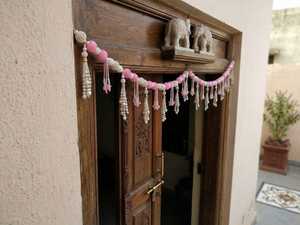 Toran à pampilles de perles fait main, Décoration de porte indienne Bandhanwar, Décoration traditionnelle d'entrée, Décoration de Mandir pour Diwali Pooja, Décoration de maison neuve - Product Image 3