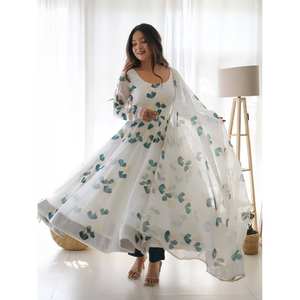 Traje de Hoja Verde Aayna Clothing XS-34 - Product Image 3