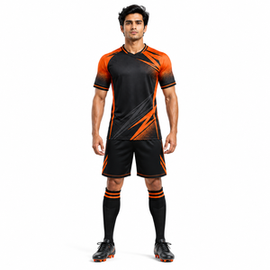 Maillot de football personnalisé sublimé noir et orange pour homme, col en V, manches courtes, en mesh respirant, toutes saisons - Product Image 2