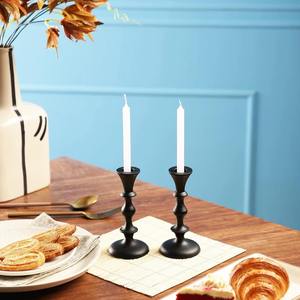 Ensemble élégant de 2 porte-bougies dorés, pièce de décoration de luxe pour la maison, le bureau, les restaurants, les hôtels et la décoration intérieure en provenance d'Inde - Product Image 3