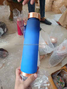 Bouteille en cuivre indien pur 100% bouteille d'eau en cuivre imprimé pour Gym Sport et voyage propose une bouteille d'eau Dirking fabriquée en inde - Product Image 5