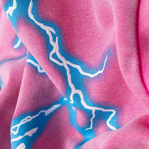 Sweat à capuche rose personnalisé pour homme, style vintage délavé à l'acide, coupe oversize, streetwear, imprimé graphique, pull en molleton, motif électrique, hip-hop - Product Image 5