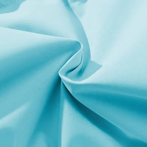 Chaqueta Acolchada de Invierno para Hombre, Estilo Moderno, con Logotipo Personalizado, Diseño ODM, con Capucha y Bolsillos, Tejido de Burbujas - Product Image 5