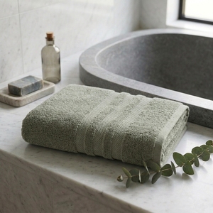 Toalla de Baño Verde Salvia Zero Twist de Algodón Suave con Diseño de Tres Rayas para Hogar, Spa, Hotel, Regalo, Boutique, Baño y Uso Diario - Product Image 5