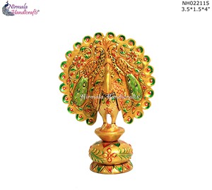 Statue de paon dansant en bois peinte à la main, artisanat moderne de Nirmala |   Figurine d'oiseau décorative indienne du Rajasthan pour la décoration - Product Image 6