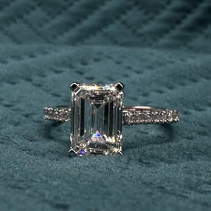 Magnifique bague en diamant émeraude cultivé en laboratoire de 3,48 carats en platine PT950 pour femmes - Product Image 2