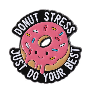Paquete de broches metálicos con diseño de donut con glaseado rosa y juego de palabras divertido, con citas positivas y motivadoras, para ropa, mochilas y decoración. - Product Image 4