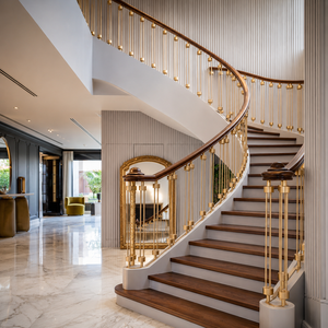 Barandilla curva dorada para escaleras con pasamanos de madera, diseño de balaustre de latón de lujo para escaleras interiores de villas modernas - Product Image 3