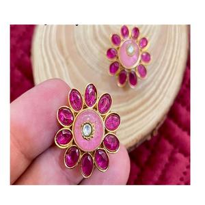 ต่างหูแบบติดหูประดับดอกไม้คุณภาพพรีเมียมเคลือบทองหรูหราสำหรับผู้หญิงและเด็กผู้หญิง เหมาะสำหรับงานเลี้ยงตอนเย็น - Product Image 1