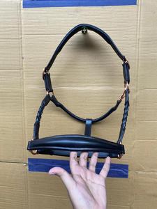 Equipo Ecuestre de Alta Calidad: Cabestro y Brida de Cuero Vacuno Suave Teñido en Tambor, Estilo Australiano - Product Image 5