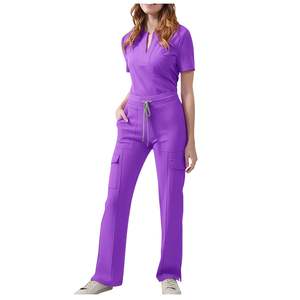 Ensemble d'uniformes d'infirmière OEM pour femmes : Haut de travail moderne à col en V et pantalon cargo ajusté avec cordon de serrage, style yoga - Product Image 6
