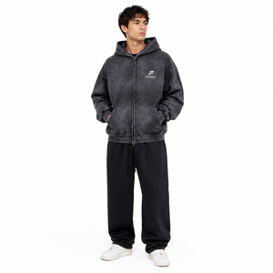Sweat à capuche unisexe oversize marron moka délavé style streetwear avec fermeture éclair, bords bruts usés, en molleton épais, logo personnalisé - Product Image 4