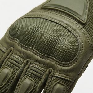 Équipement de performance personnalisé pour la moto tout-terrain et le cyclisme estival : Gants de protection intégraux pour la course - Product Image 4