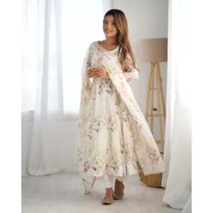 Hermoso Vestido Anarkali de Rayón Talla XS con Dupatta para Fiestas - Product Image 1