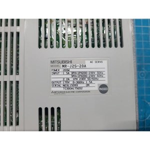 Servoaccionamiento Mitsubishi MELSERVO MR-J2S-20A MR-J2S-20A AC Usado Como Está, Piezas de Equipos Semiconductores Legacy - Product Image 1