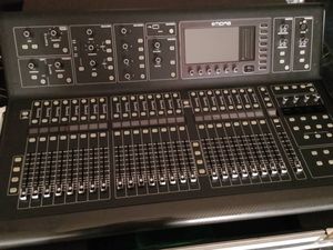 NUEVO Mezclador de Audio Digital Midas M32C con Accesorios Completos - Product Image 1