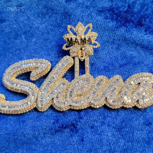 Colgante de Lujo para Hombre con Letra Personalizada, Moissanita Baguette, Chapado en Oro, Plata 925, Estilo Hip Hop, con Inicial o Nombre - Product Image 3