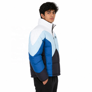 เสื้อแจ็คเก็ตพัฟเฟอร์บุฉนวนกันหนาวน้ำหนักเบาสำหรับผู้ชาย OEM แบบมีสีตัดกัน เสื้อแจ็คเก็ตฤดูหนาวบุผ้านวมสำหรับผู้ชาย เสื้อผ้าสตรีทแวร์สั่งทำพิเศษ ขายส่งจากสหรัฐอเมริกา - Product Image 2