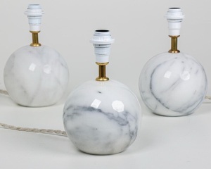 Lámpara de Acento Contemporánea de Mármol con Geometría de Piedra Redondeada, Pantalla Cónica Texturizada e Iluminación Decorativa Suave - Product Image 5