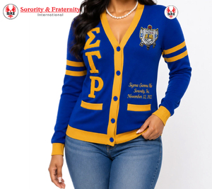 Cárdigan Personalizado para Hermandades y Fraternidades, Tejido en Acrílico, con el Logotipo Griego de Sigma Gamma Rho, Cuello en V para Mujer, Cárdigan Universitario - Product Image 6