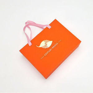 Boîte cadeau pliante en carton de luxe personnalisée avec fermeture magnétique en feuille UV et doublure en éponge, emballage sur mesure haut de gamme - Product Image 5