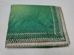 Sari de Seda Vichitra Adornado con Bordado de Lentejuelas Exquisito, Perfecto para Eventos Elegantes! - Product Image 6