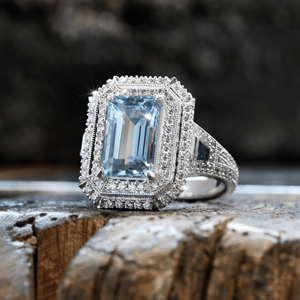 แหวนทองคำแท้ 18k/14k ประดับมรกตทรงเหลี่ยมธรรมชาติ 3.34 กะรัต อะความารีน 0.20 กะรัต ไพลิน และเพชร 1.22 กะรัต ดีไซน์ดับเบิ้ลฮาโล รับผลิตแบบ OEM ODM - Product Image 3